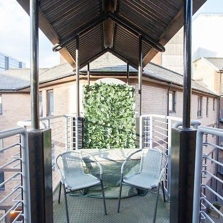 Bright Central Flat With Balcony And Free Parking Glasgow Ngoại thất bức ảnh